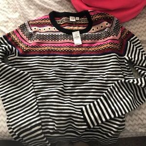 Gap sweater
